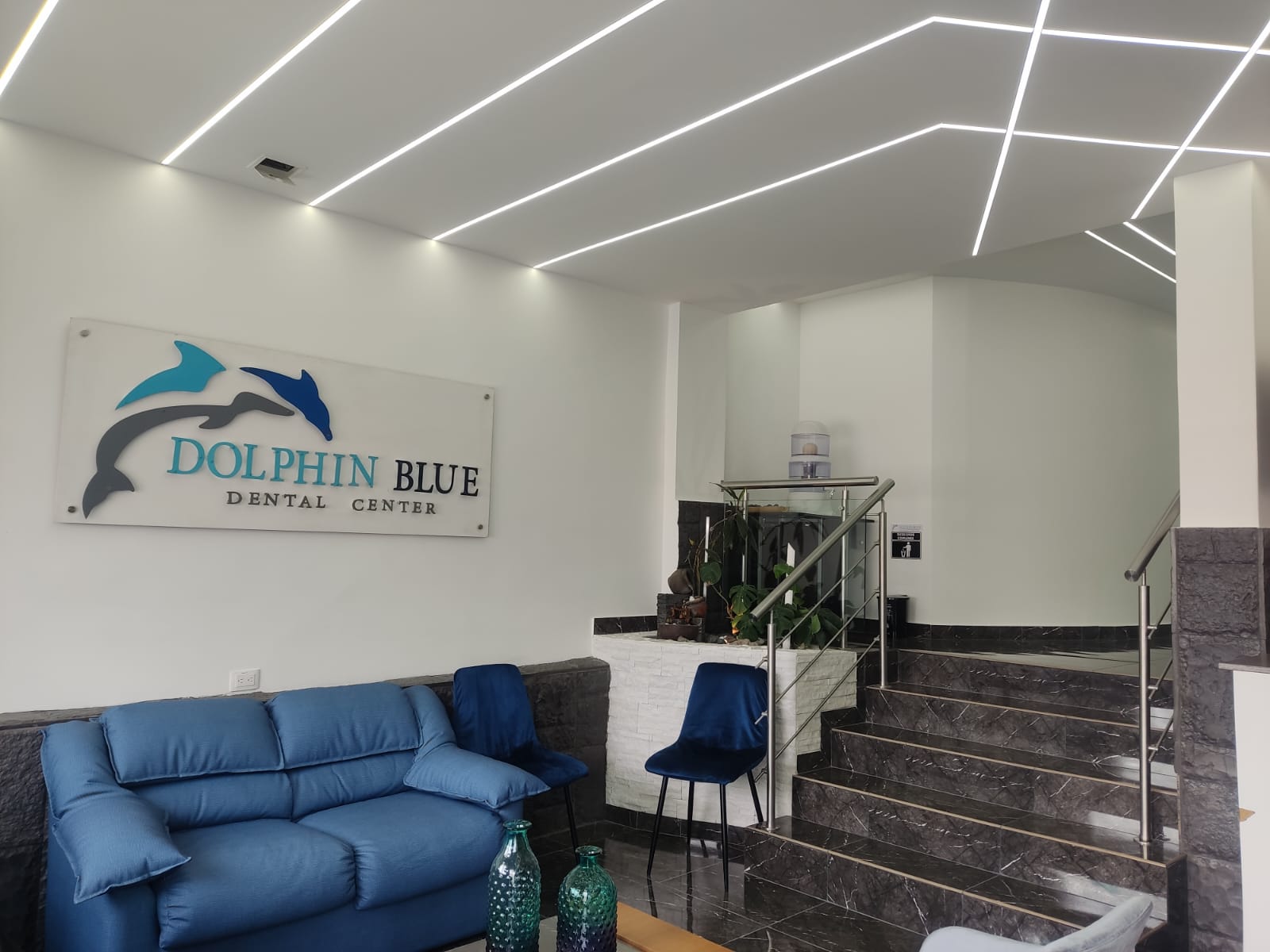 VC DOLPHIN BLUE DENTAL CENTER